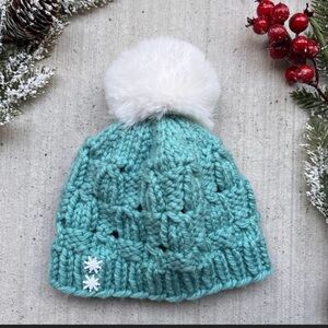 Kids hand knit winter pompom‎ hat - NWOT